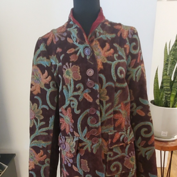 View Coat - Picture 2 of 5